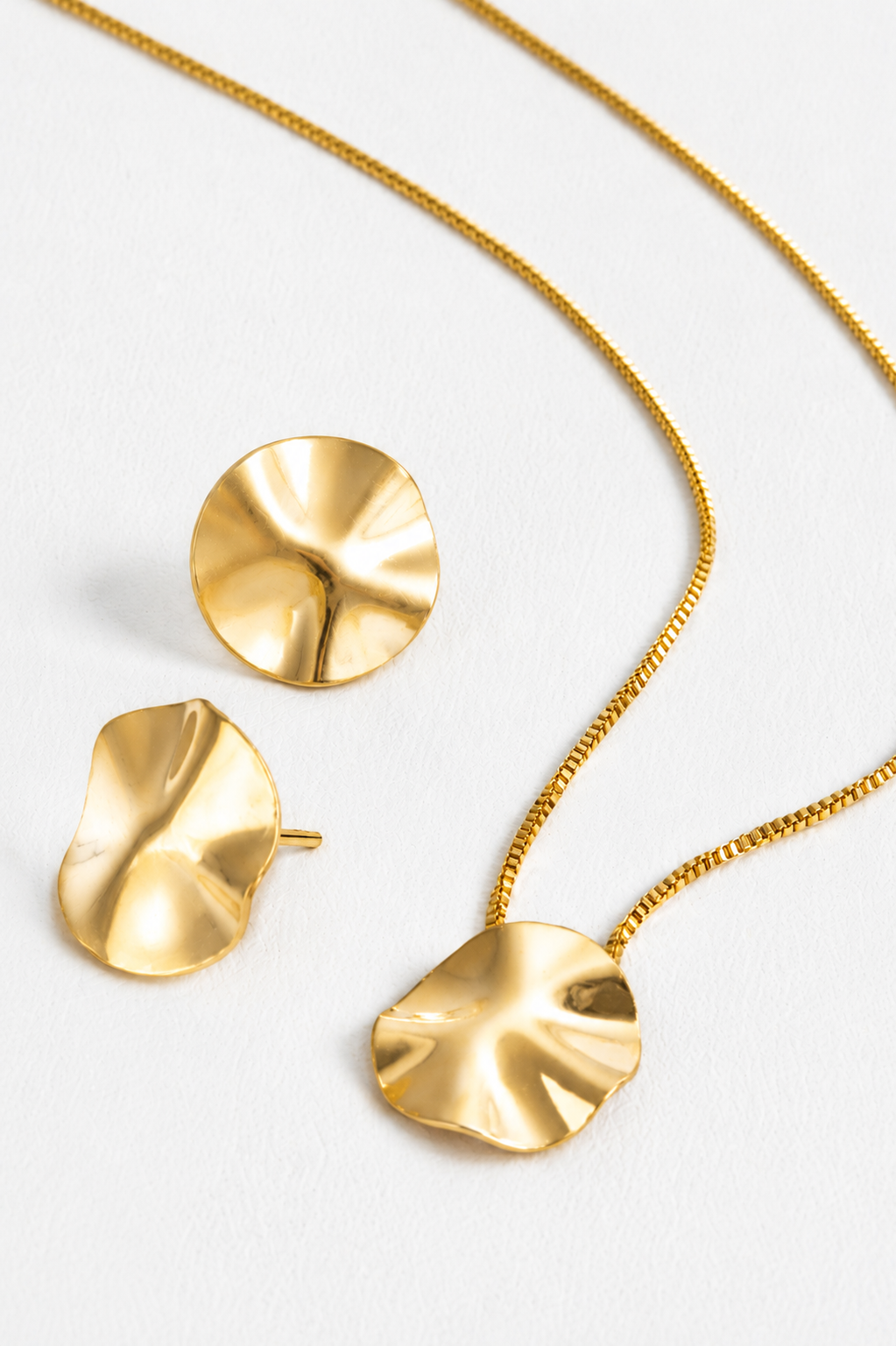 Conjunto Orgânico Martelado | Banho de Ouro 18k