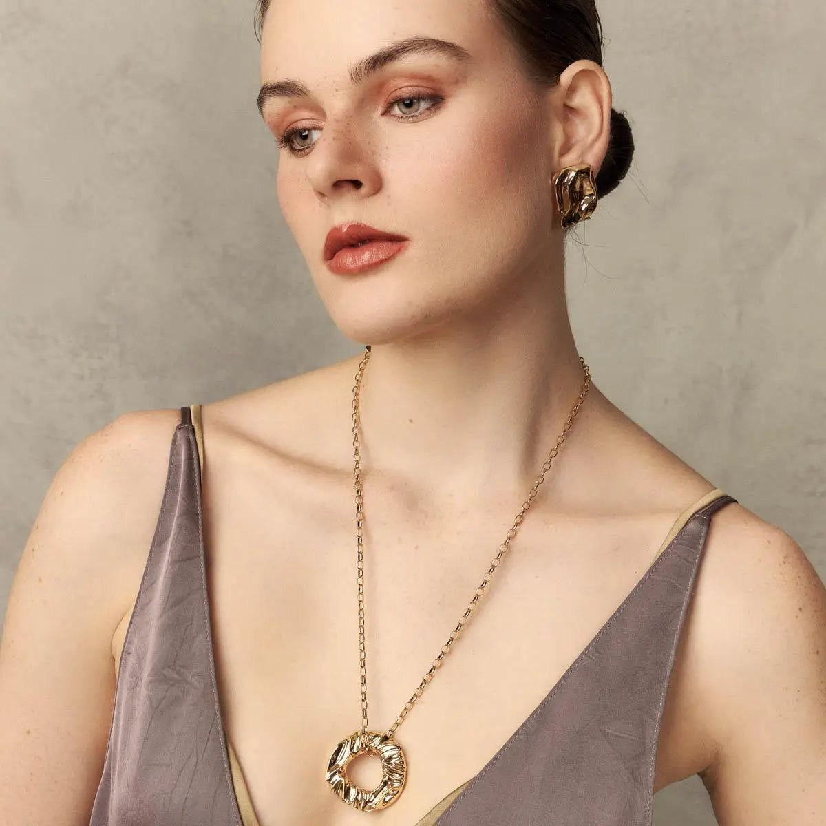 Colar Pingente Redondo Facetado | Ouro 18k