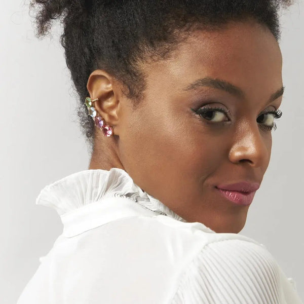 BRINCO EAR CUFF COM CRISTAIS OVAIS COLORIDOS BANHADO A OURO 18k