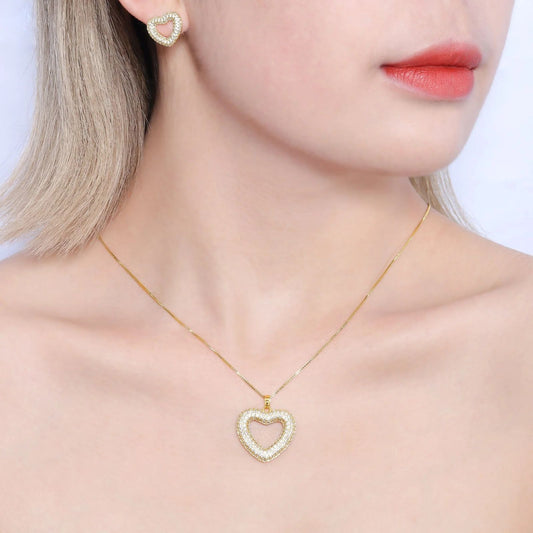 Colar Coração Cravejado | Banho Dourado