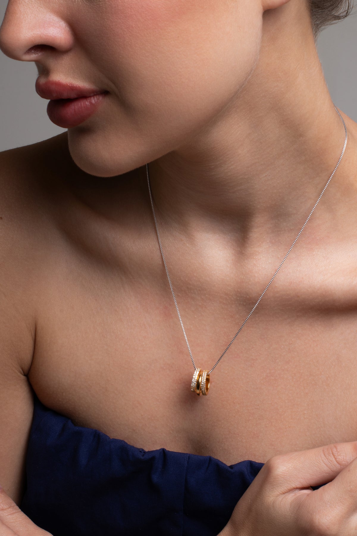 Colar Elo Infinito | Banho de Ouro 18k