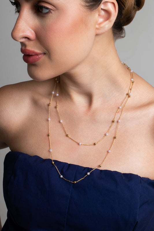 Colar Bellora Pérolas com Esferas Douradas | Banho de Ouro 18k