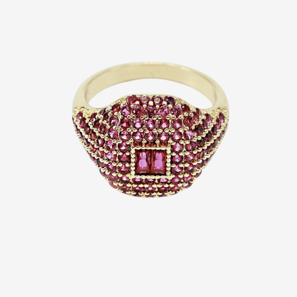 Anel bombê com zircônias e pedras carrê