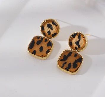 Brinco Formas Oncinha | Banho de Ouro