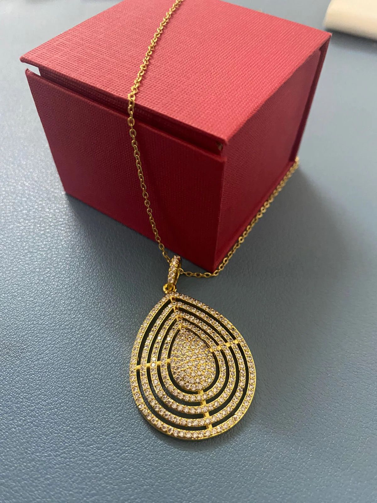 Colar Gota Cravejada | Banho Dourado