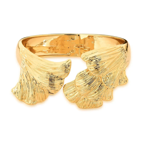 BRACELETE COM ABERTURA E PÉTALAS DE FLOR BANHADO A OURO 18k