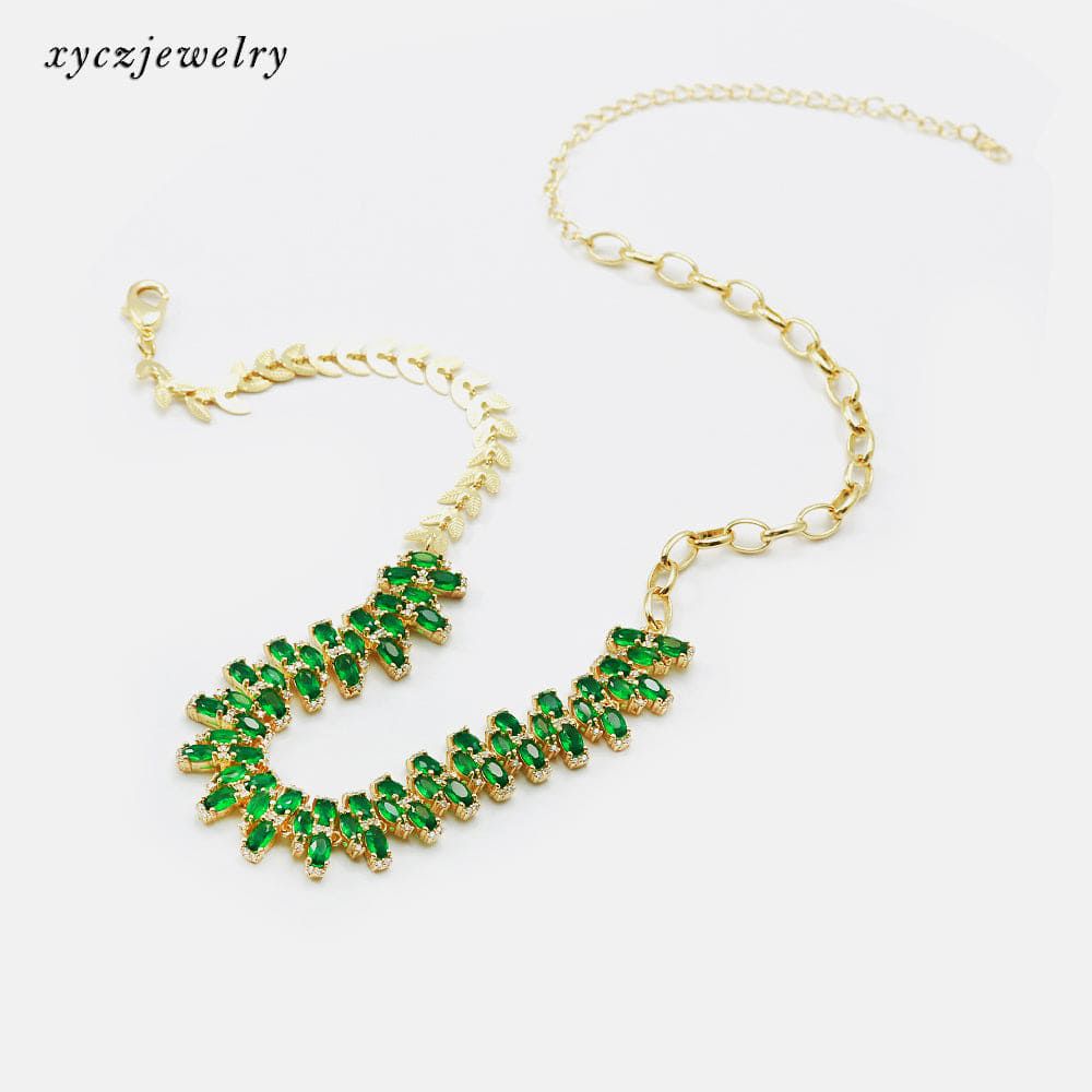 Colar Carrês Verde | Banho Dourado