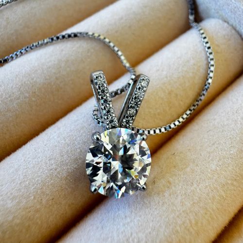 Colar Ponto de Luz Moissanite em Prata 925